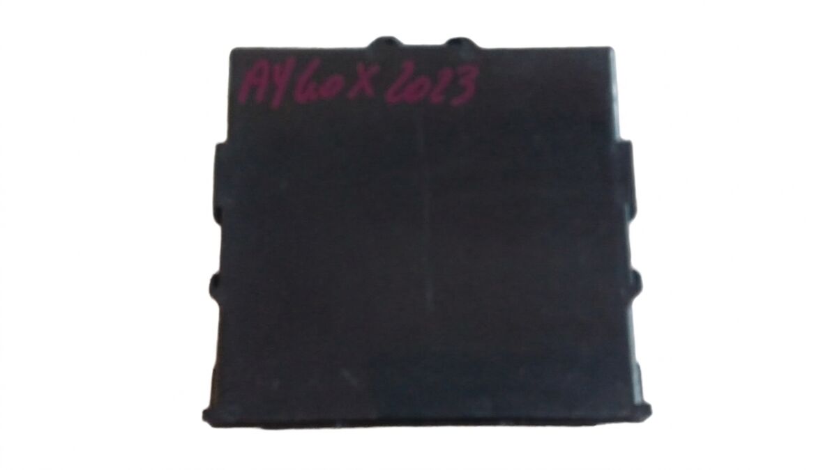 MODULO START E STOP TOYOTA AYGO X 2023 1.0 BENZ. 892610H030 — foto 3