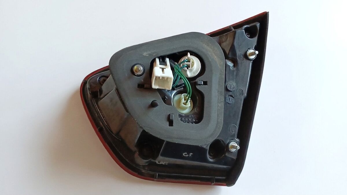 STOP SINISTRO NEL PORTELLONE KIA RIO 2016 924031W2 — foto 4