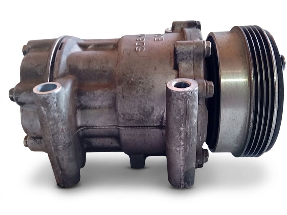 COMPRESSORE A/C DACIA SANDERO 2012 1.2 BENZ. 8200840899 — foto 3