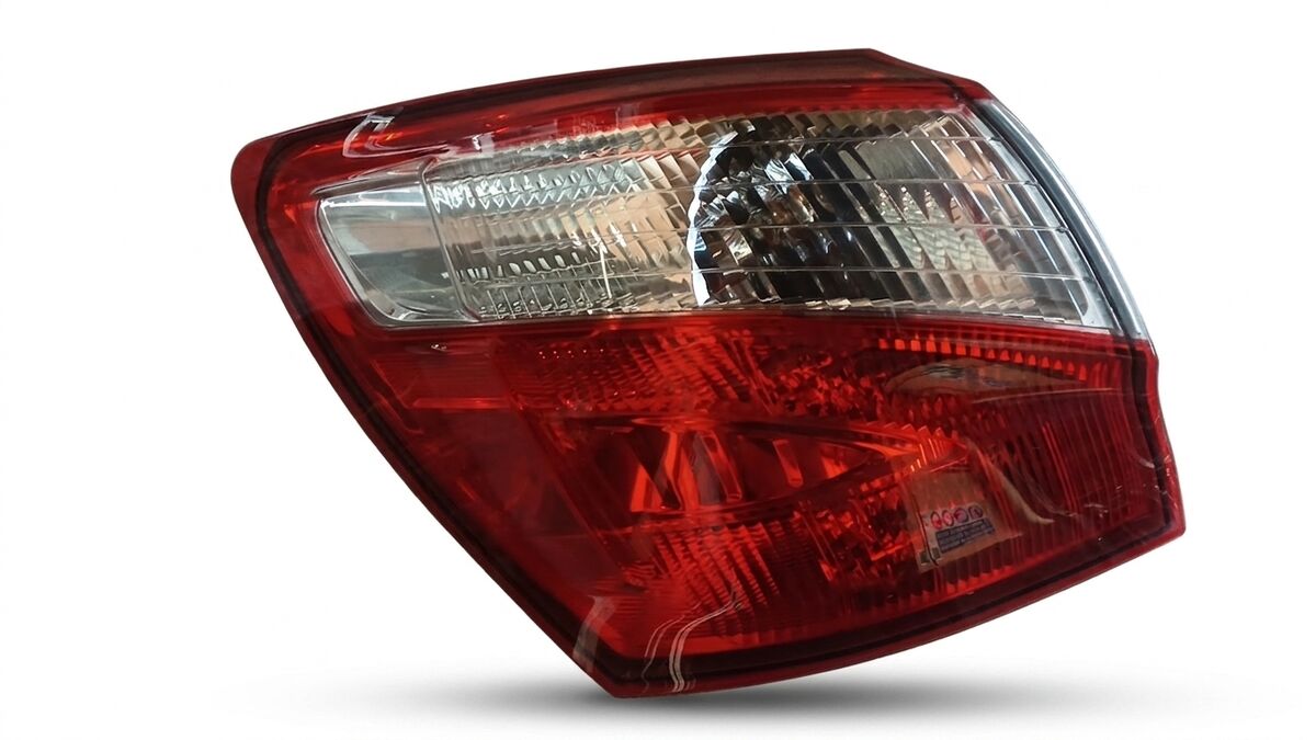 STOP SINISTRO NISSAN QASHQAI 2010 RESTYLING — foto 4