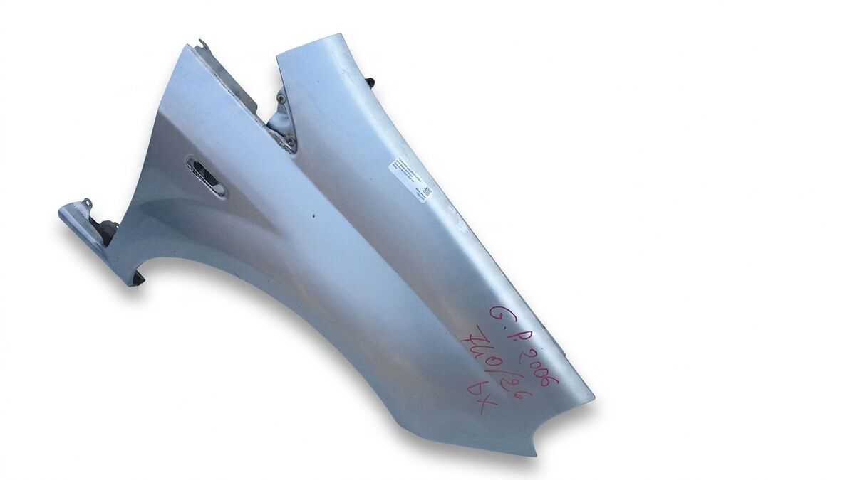 PARAFANGO ANTERIORE DESTRO FIAT GRANDE PUNTO 2006 — foto 2