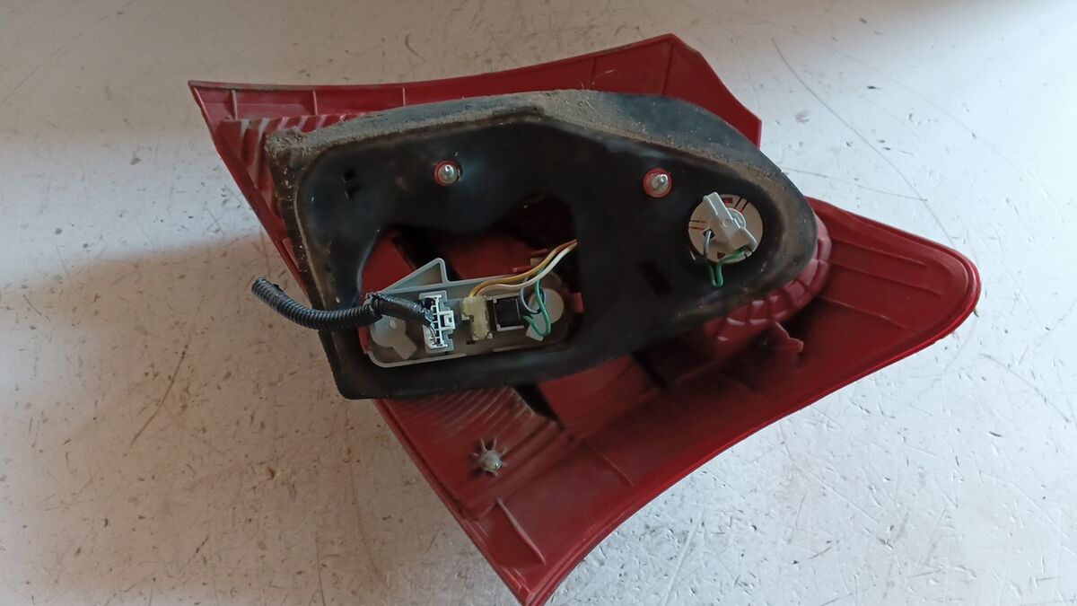 STOP SINISTRO TOYOTA YARIS 2007 — foto 3