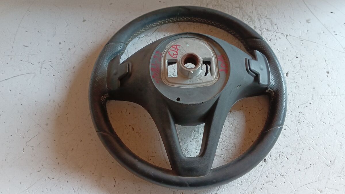VOLANTE F1 MERCEDES CLA 2015 SW CON COMANDI A0004604603 — foto 2