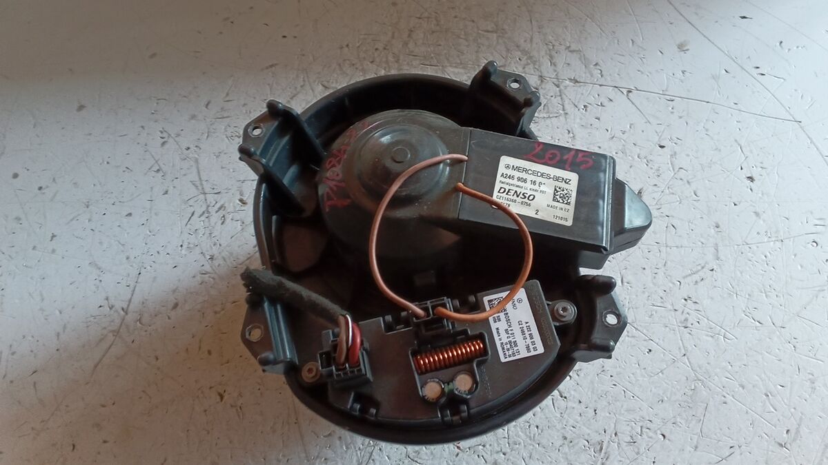 MOTORINO VENTILAZIONE ABITACOLO MERCEDES CLA 2015 1.5 D A2469061601 — foto 2