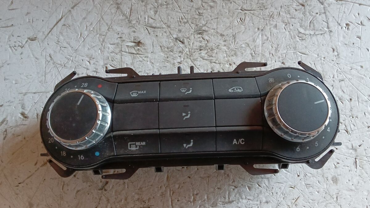 BLOCCO COMANDO CLIMATIZZAZIONE MERCEDES CLA 2015 1.5 D A2469010705