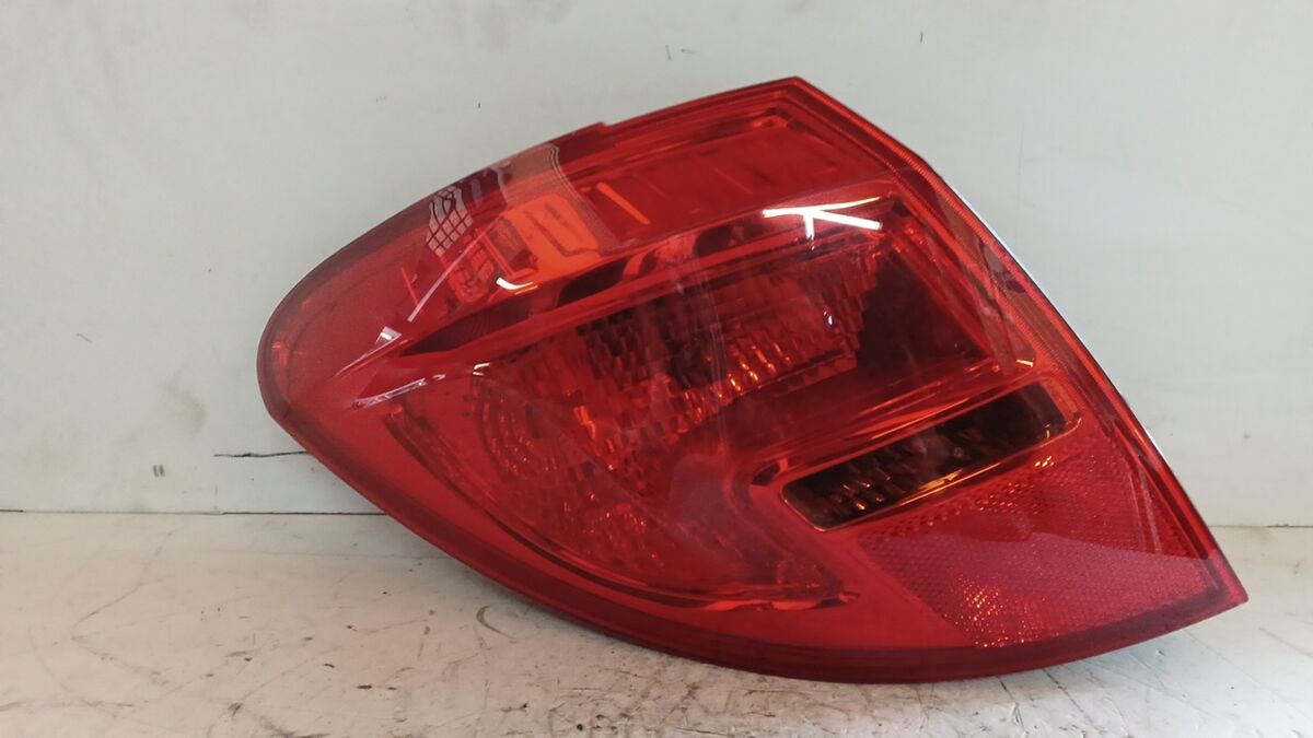 STOP SINISTRO OPEL MERIVA 2012 — foto 2