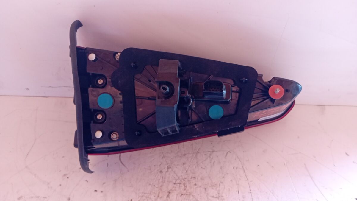 STOP DESTRO PORTELLONE ALFA ROMEO STELVIO 00505531800 — foto 2