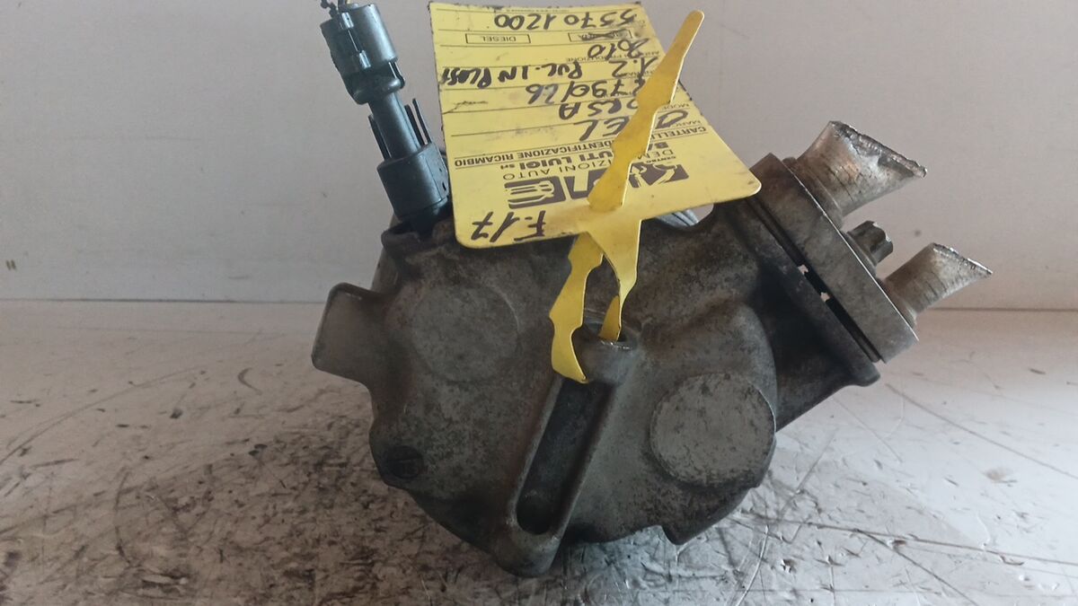 COMPRESSORE A/C OPEL CORSA 2010 1.2 BENZ. PULEGGIA IN PLASTICA 55701200 — foto 4