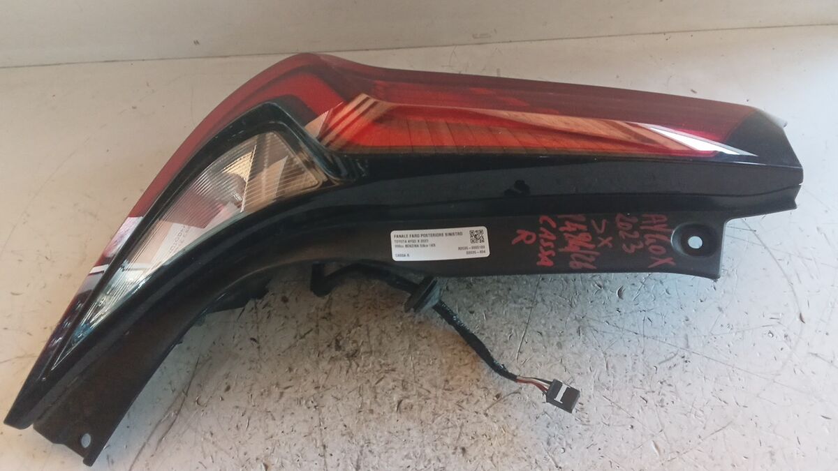 STOP SINISTRO TOYOTA AYGO' X 2023