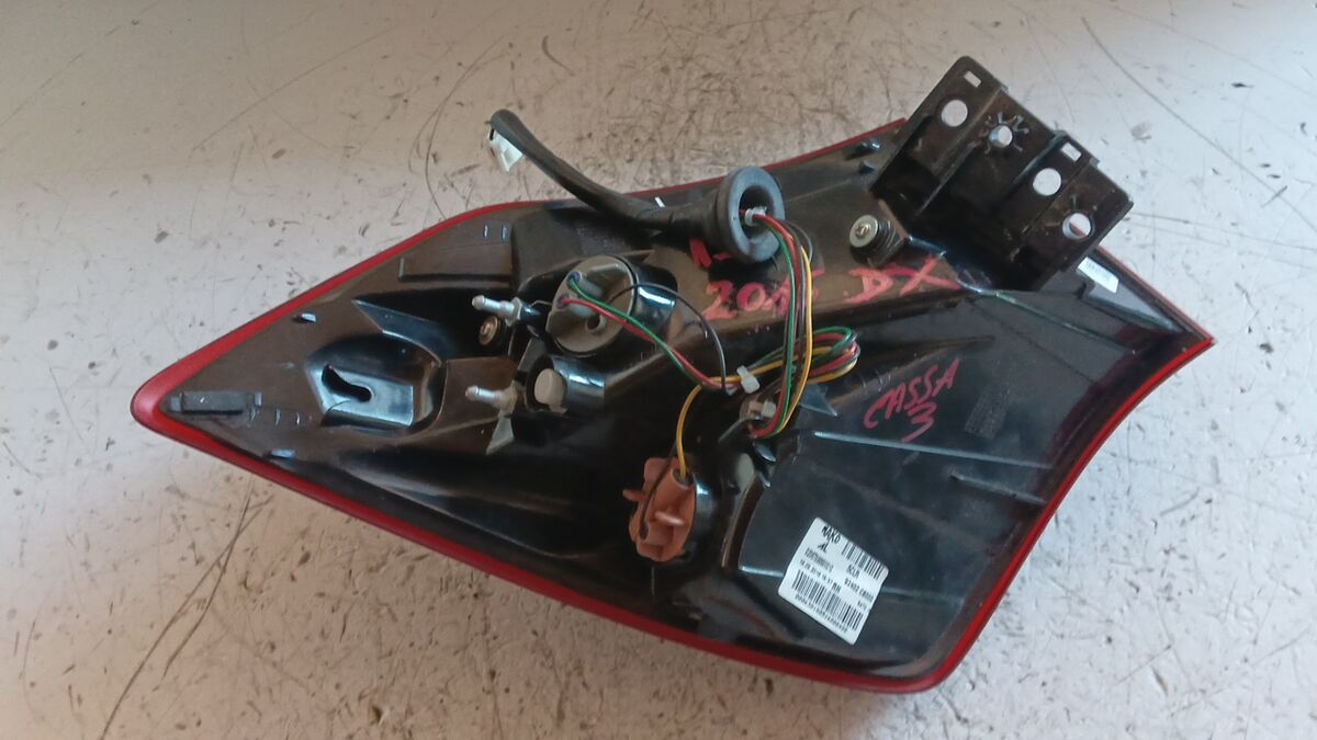 STOP DESTRO HYUNDAI I20 2015 92402C8000 — foto 2