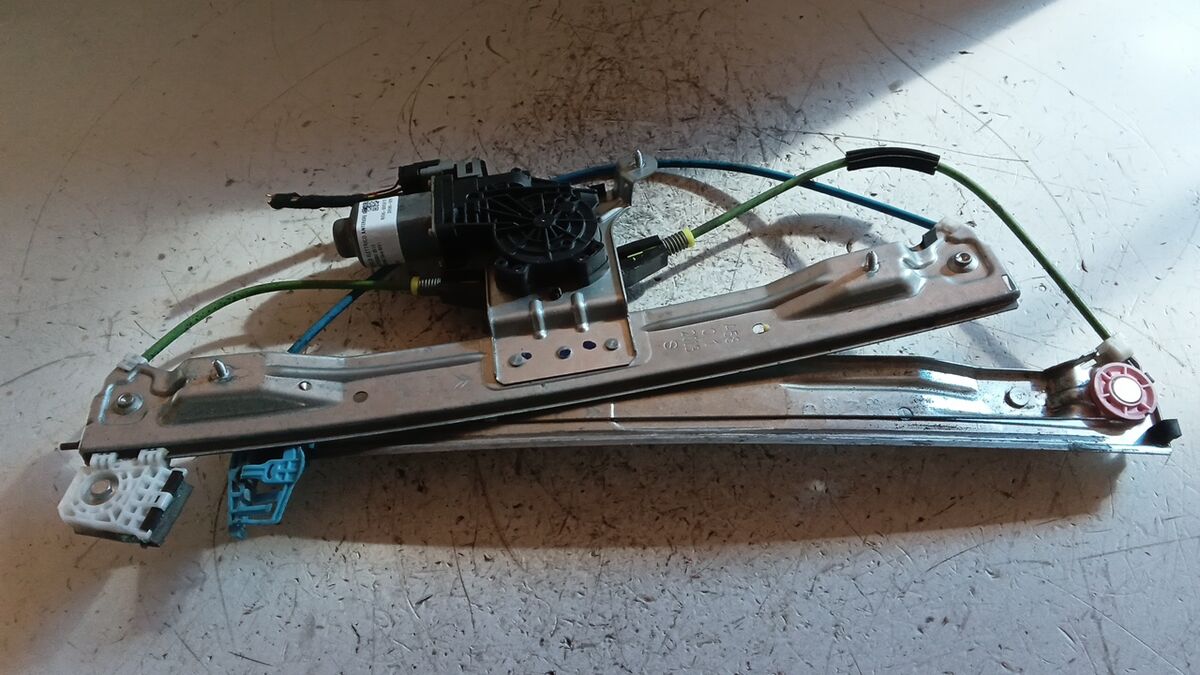 ALZACRISTALLO ANTERIORE SINISTRO CITROEN C3 PICASSO 2013 6 PIN