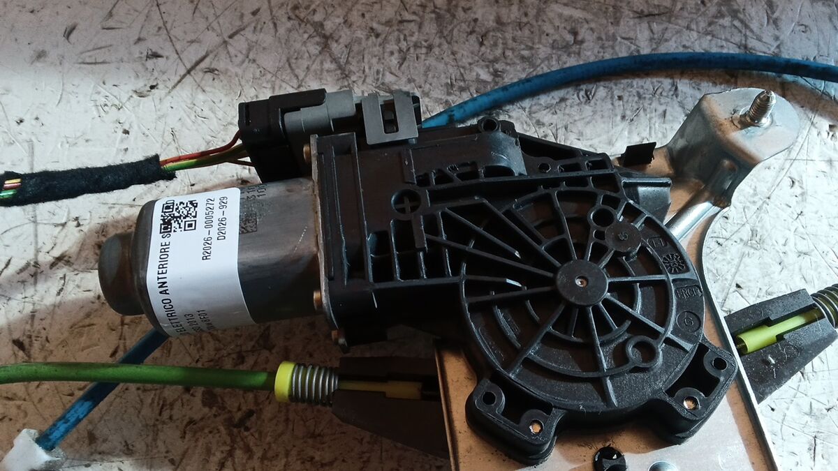 ALZACRISTALLO ANTERIORE SINISTRO CITROEN C3 PICASSO 2013 6 PIN — foto 3