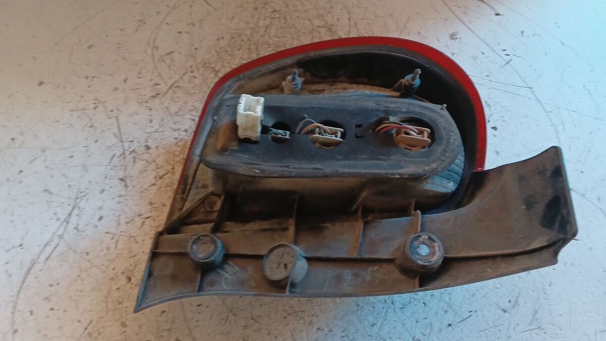 STOP DESTRO NISSAN MICRA 2013 — foto 3
