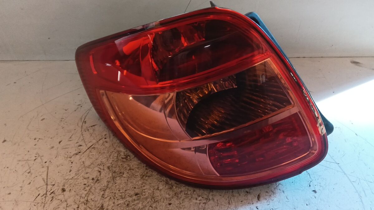 STOP SINISTRO FIAT SEDICI 200 — foto 2