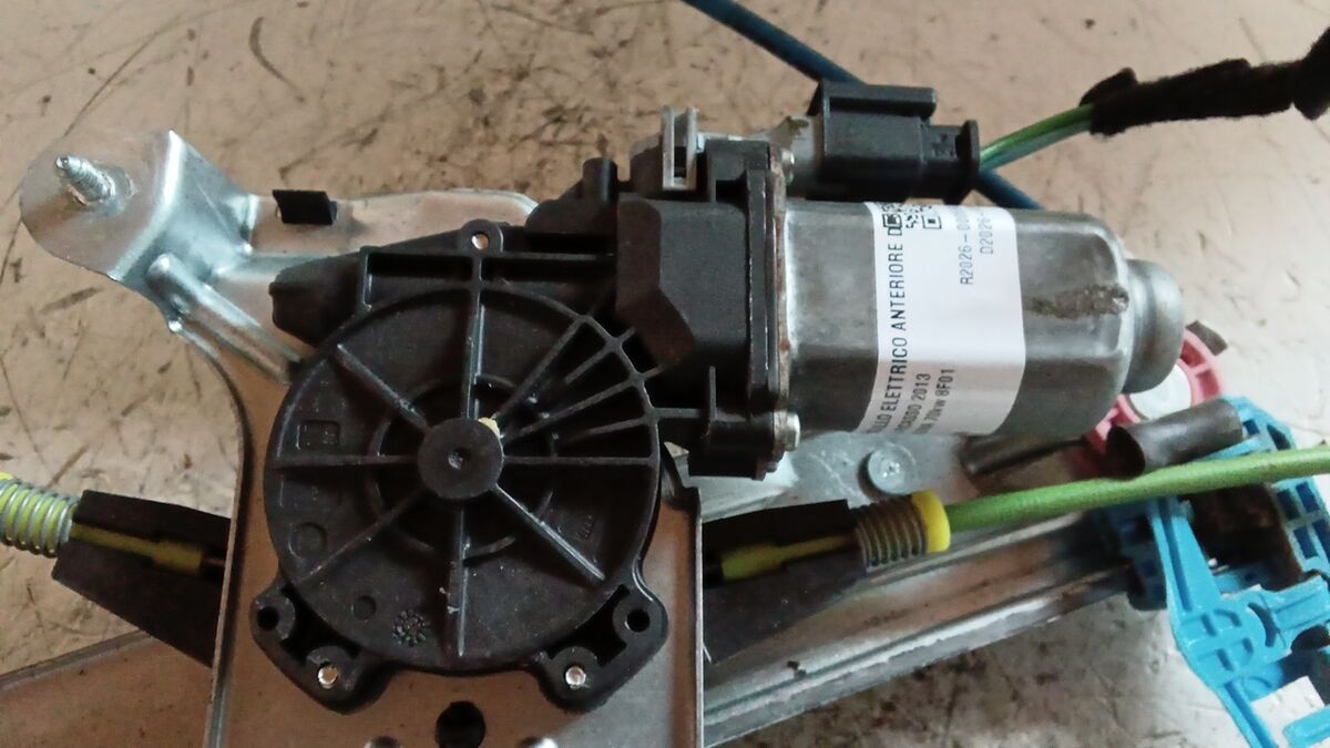 ALZACRISTALLO ANTERIORE DESTRO CITROEN C3 PICASSO 2013 2 PIN — foto 2