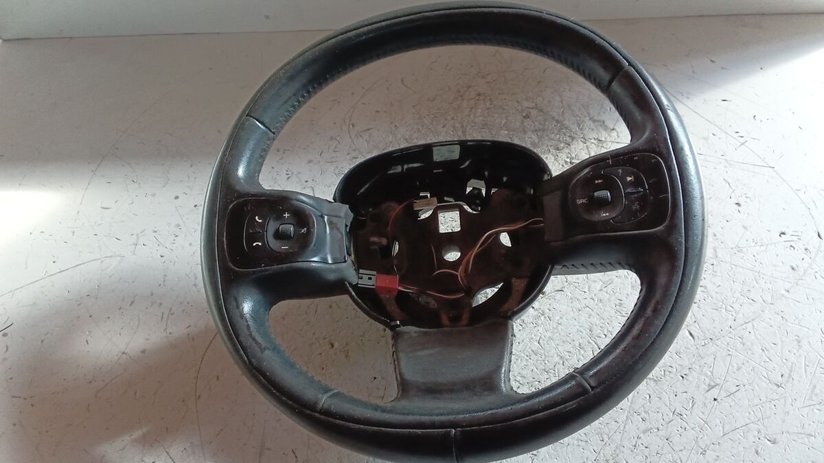 VOLANTE FIAT 500L CON COMANDI — foto 3